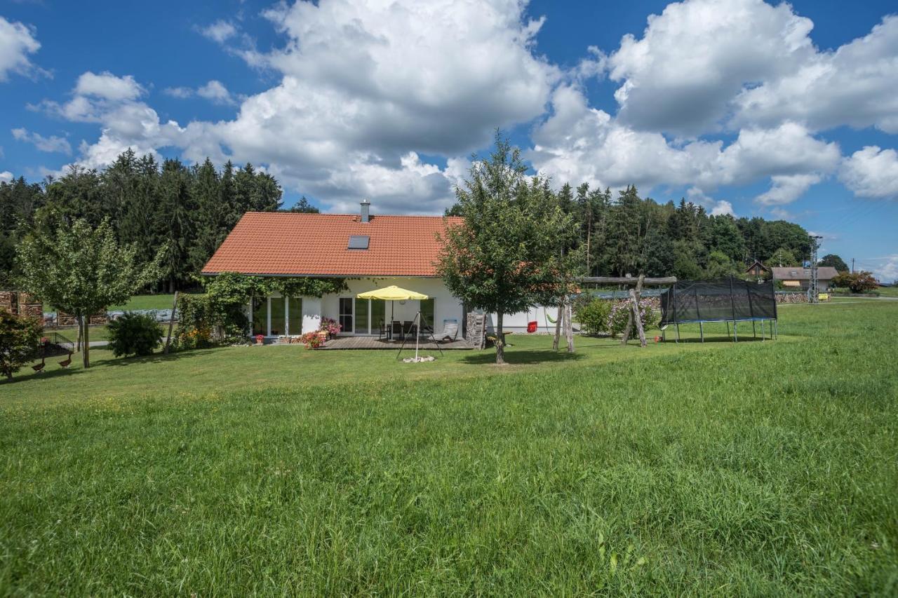 Ferienhof Weber Wohnung Fichte Нойкирх Экстерьер фото
